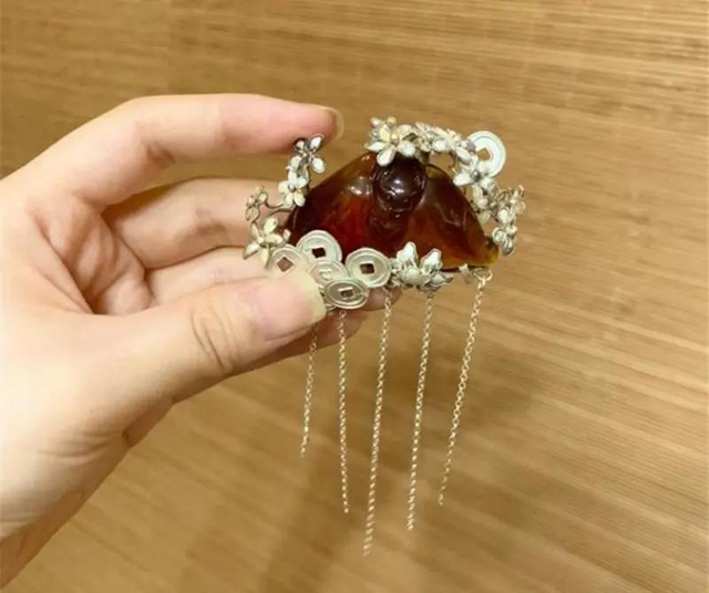 哇！原來“后宮娘娘們”戴的飾品是這樣來的，內(nèi)江這位姑娘就會做！(圖9)