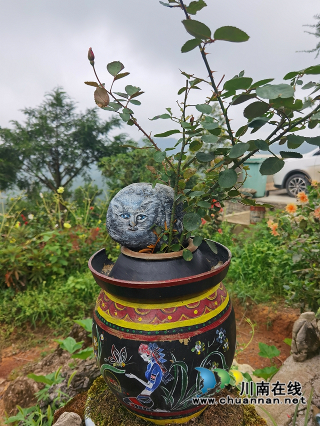 古超靜：古藺大山深處的苗族畫家(圖7)