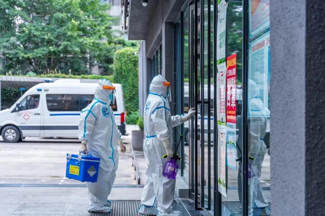 瀘州男子網(wǎng)上發(fā)布不當言論辱罵防疫人員及瀘州籍人士 警方：拘留！(圖1)