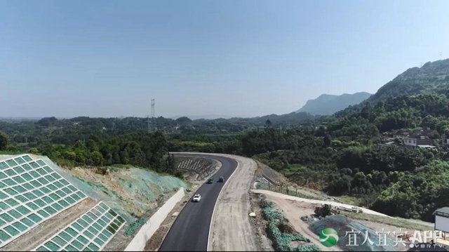 預(yù)計本月底，宜慶路連接線實(shí)現(xiàn)全線貫通