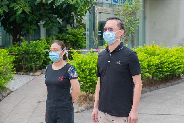 瀘州德爾塔病毒阻擊戰(zhàn)場，西南醫(yī)大附院人入艙接力交棒！(圖3)