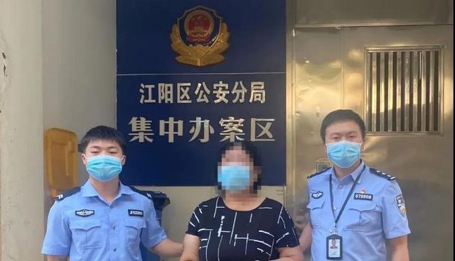 瀘州大媽不配合防疫工作，倒地耍賴！(圖6)