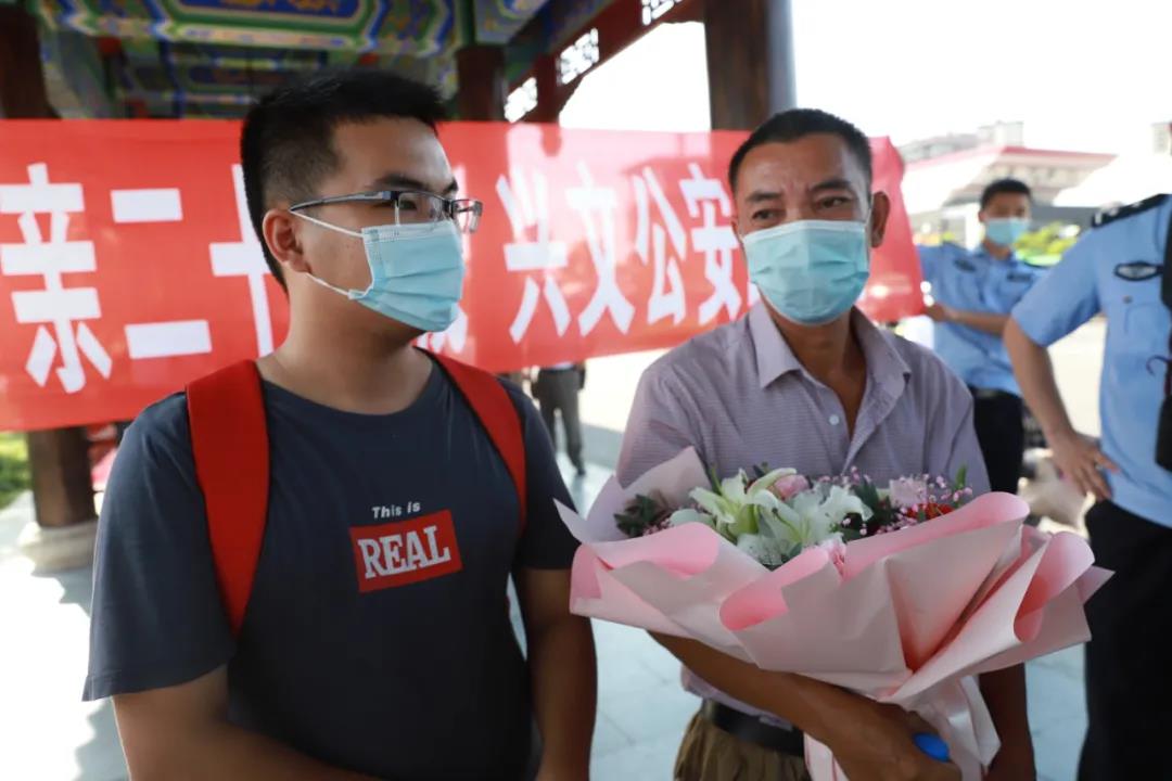 被拐23年！宜賓這對雙胞胎終于團聚了！回家之后……(圖7)