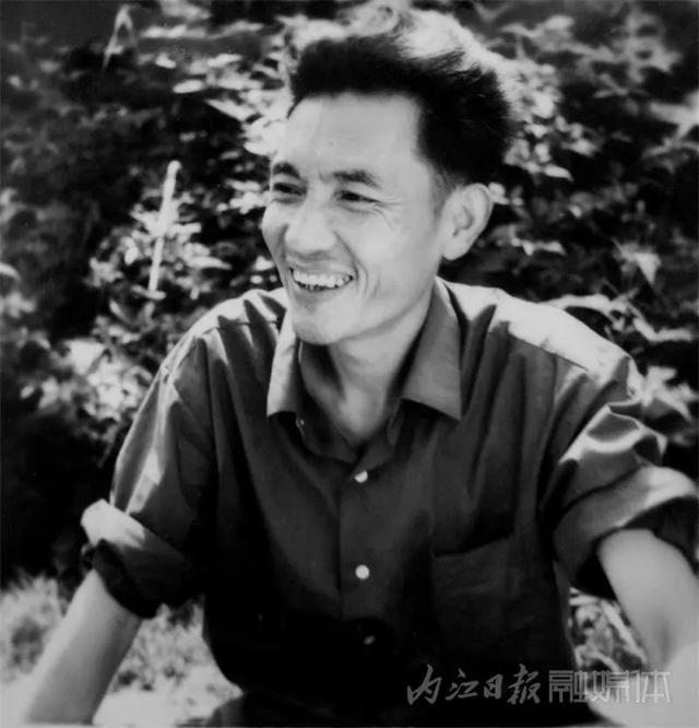 驚呆了！這位內(nèi)江人的鏡頭中，曾留下國(guó)內(nèi)眾多名人的身影(圖6)