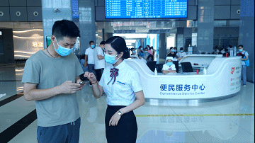 瀘州市人醫(yī)：新服務(wù)上線，醫(yī)生診室就能支付，不用再去排隊(duì)繳費(fèi)啦！(圖1)
