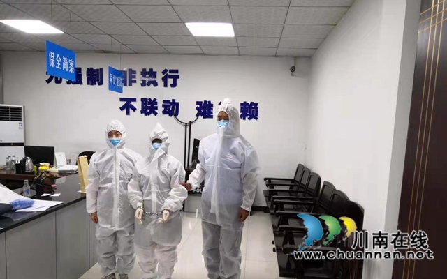 外賣(mài)小哥“打破僵局”！納溪區(qū)法院夜間出擊再發(fā)力堵住被執(zhí)行人(圖2)