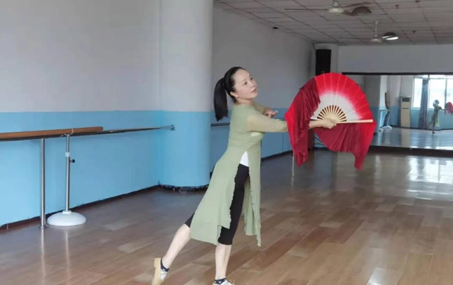 瀘州市老年大學(xué)優(yōu)秀教師告訴您：我們大學(xué)不一般！(圖6)