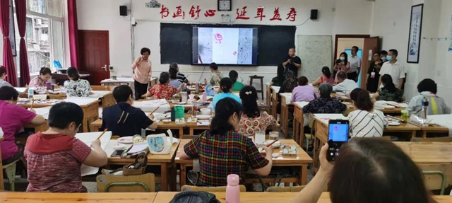 開課啦！瀘州這所別樣大學(xué)的老師不簡(jiǎn)單(圖3)