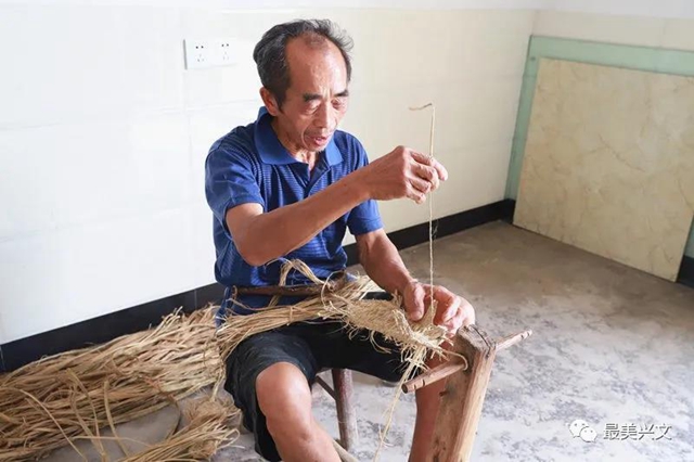 農(nóng)村正在消失的老手藝，宜賓這個老人卻堅守了幾十年！(圖1)
