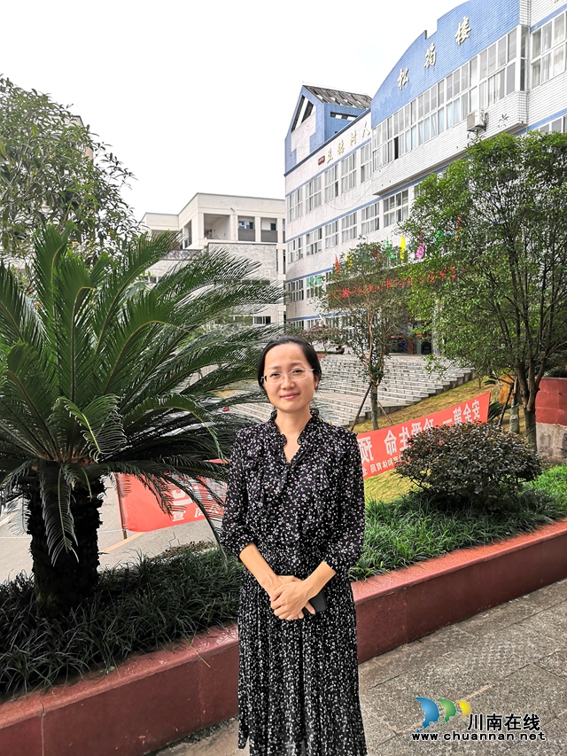 納溪區(qū)護(hù)國中學(xué)優(yōu)秀教師任艷：用心服務(wù)學(xué)生，用愛感化學(xué)生(圖3)
