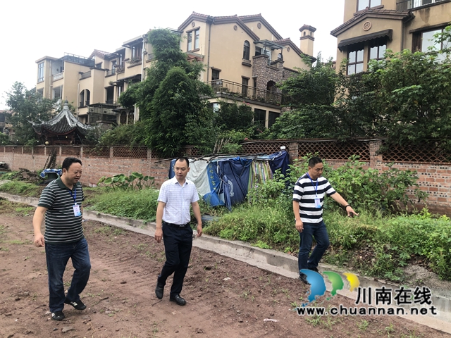 龍馬潭區(qū)魚塘街道迅速開展震后安全隱患排查工作(圖2)