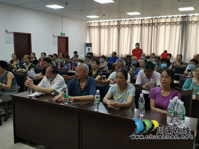 龍馬潭區(qū)小市街道回龍灣社區(qū)開展“好家庭好家風(fēng)好家教”主題教育活動(圖3)