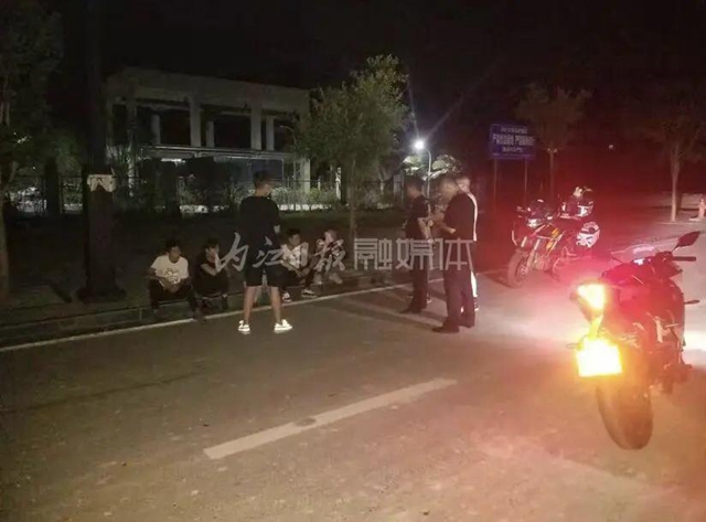 深夜“炸街”引眾怒！內(nèi)江這里抓了5人(圖1)