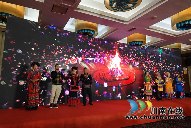 同心筑夢(mèng)，“藺”起新程！古藺縣召開(kāi)各界人士 2021 年“中秋”茶話會(huì)(圖3)