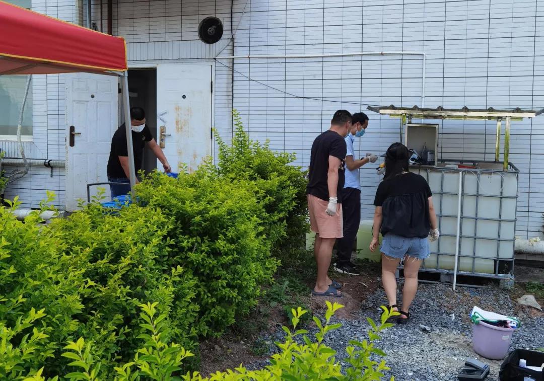 力保感染者“清零” 瀘州市人民醫(yī)院沖鋒在前(圖3)