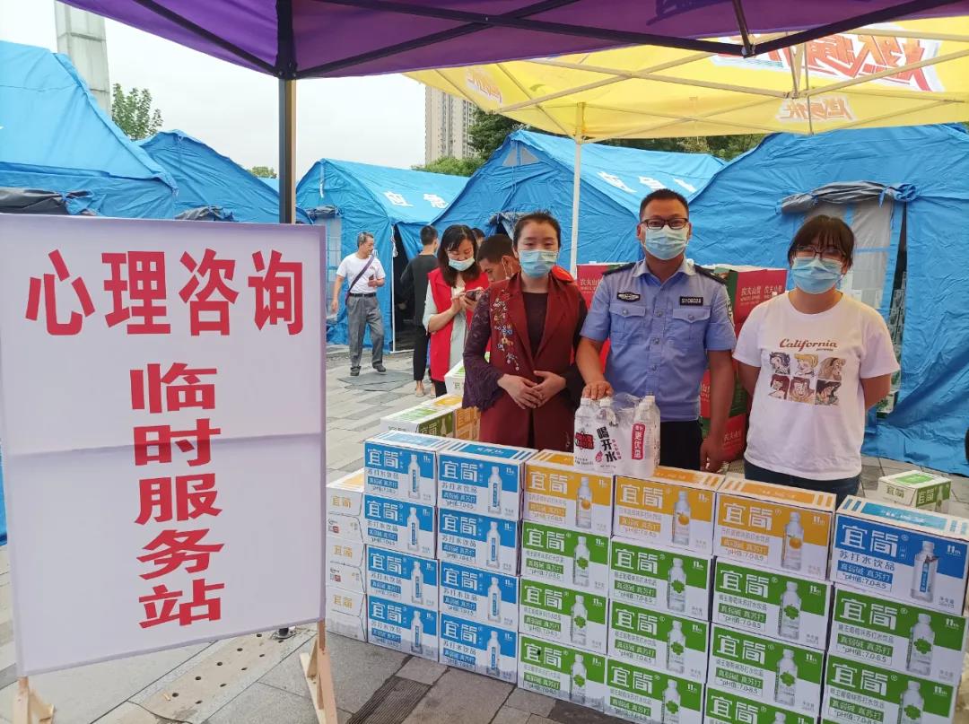 省市縣精神衛(wèi)生專家近20人深入瀘縣災(zāi)區(qū)開展心理疏導(dǎo)(圖1)