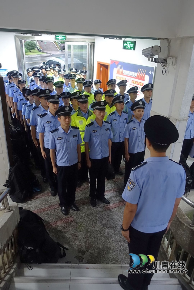 瀘州：警盾50余名志愿者中秋馳援瀘縣地震災區(qū)(圖1)