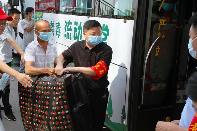 守望相助 共克時艱 | 中實集團全力轉(zhuǎn)移受災瀘縣人民(圖4)