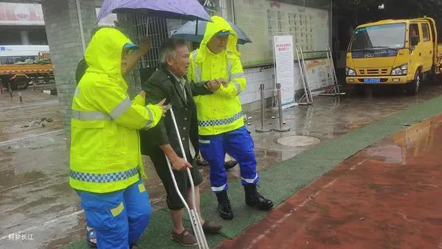 蜀新匯力 | 支援瀘縣抗震救災(zāi)，宜賓市新的社會(huì)階層人士在行動(dòng)！(圖6)