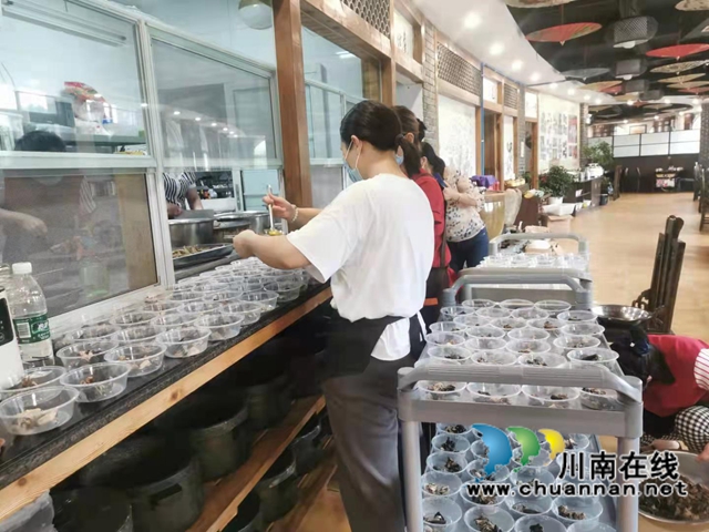 瀘縣云龍商會已向瀘縣地震災(zāi)區(qū)捐款超2000萬元！(圖4)