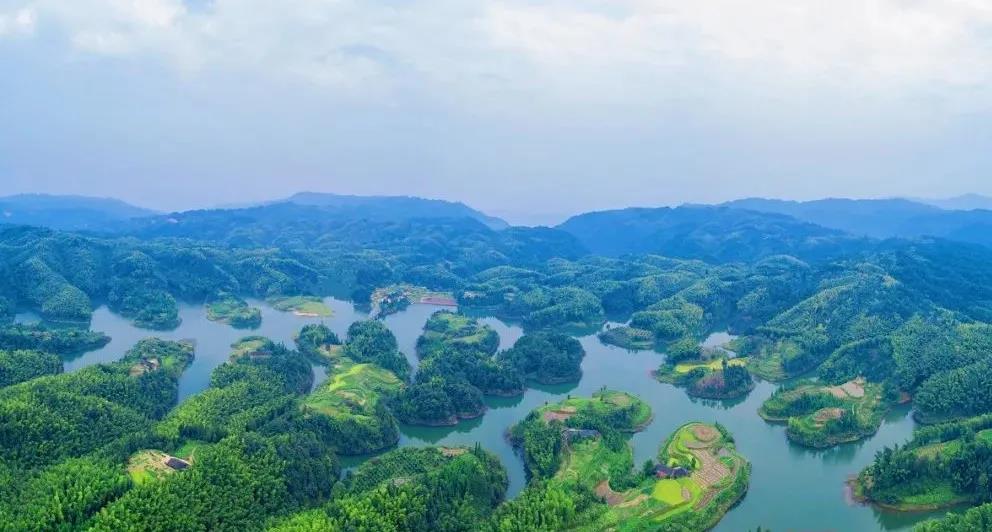 王毅：酒旅融合 瀘州打造十大文旅消費(fèi)行動(dòng)、100個(gè)網(wǎng)紅消費(fèi)點(diǎn)(圖3)