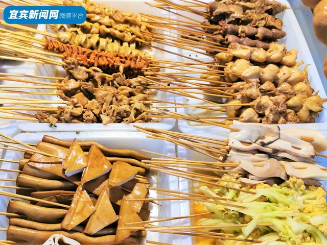 絕了！宜賓這幾條美食街，沒(méi)去過(guò)都不算真正的吃貨!(圖23)