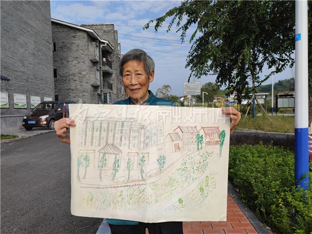 作畫百余幅！內(nèi)江七旬老人用畫筆記錄家園變遷
