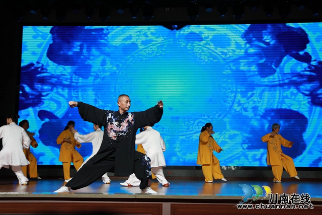 瀘州市江陽(yáng)區(qū)民間文藝家協(xié)會(huì)成立(圖15)
