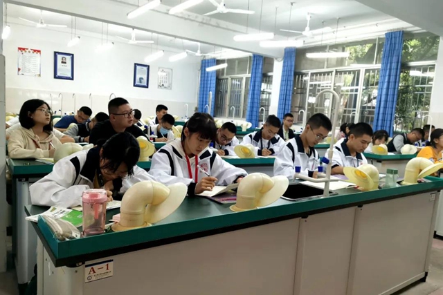 瀘縣受地震影響的265所學(xué)校、14.5萬名學(xué)生全部復(fù)課(圖2)