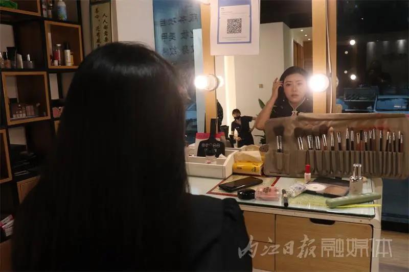 “箏”厲害！內(nèi)江這位甜妹兒登上央視“壓軸”(圖9)