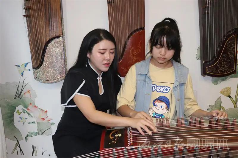 “箏”厲害！內(nèi)江這位甜妹兒登上央視“壓軸”(圖11)