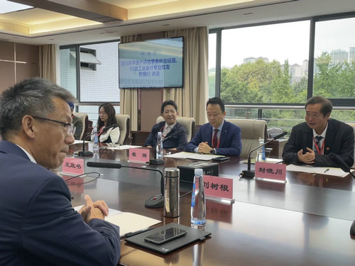 新階人士封曉川：設(shè)立專項(xiàng)教育基金 支持西華大學(xué)學(xué)科發(fā)展(圖6)