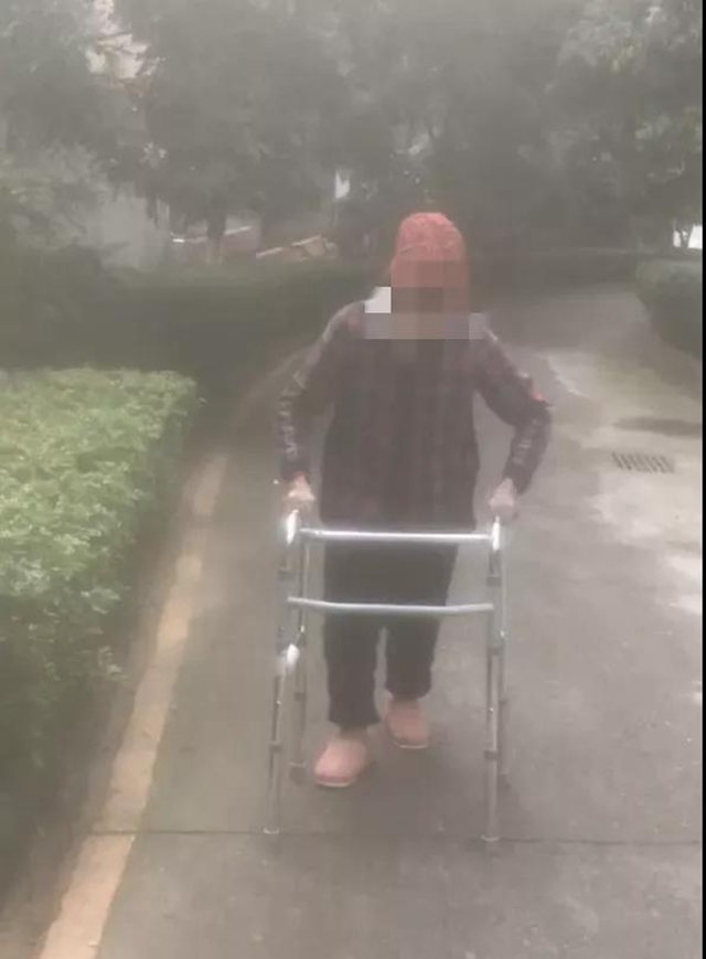 94歲老人一個月內(nèi)摔倒兩次，還好……(圖3)