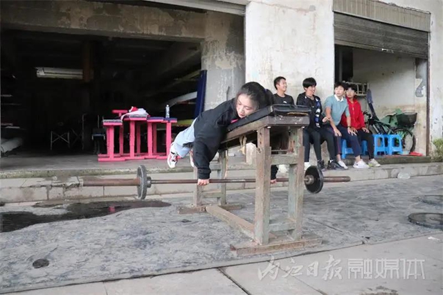 天賦+努力！內(nèi)江24歲女孩九個月“速成”全國冠軍(圖7)