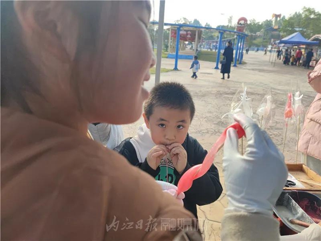 敢于創(chuàng)新！內(nèi)江11歲小女孩成為非遺技藝“掌勺人”(圖4)