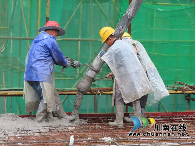瀘州市殯儀館殯儀服務(wù)中心主體封頂(圖1)