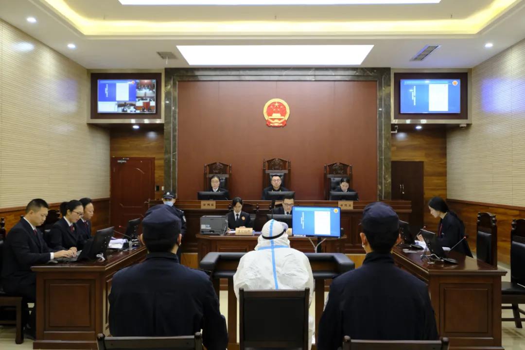 瀘州市法檢“兩長”同庭履職，性侵留守兒童被告人一審被判處無期徒刑