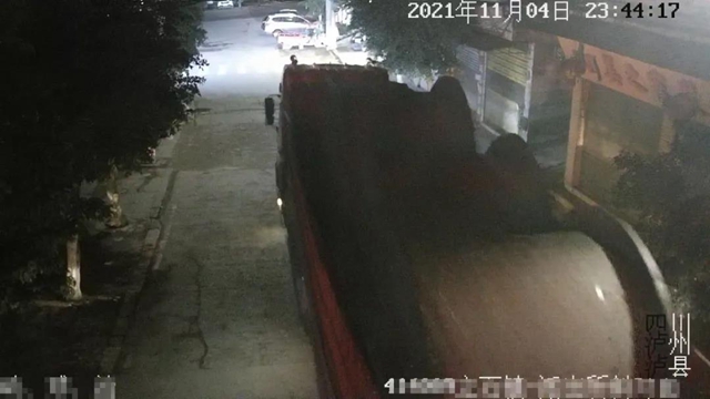 瀘縣：監(jiān)守自盜！工地員工動用吊車和拖車作案(圖5)