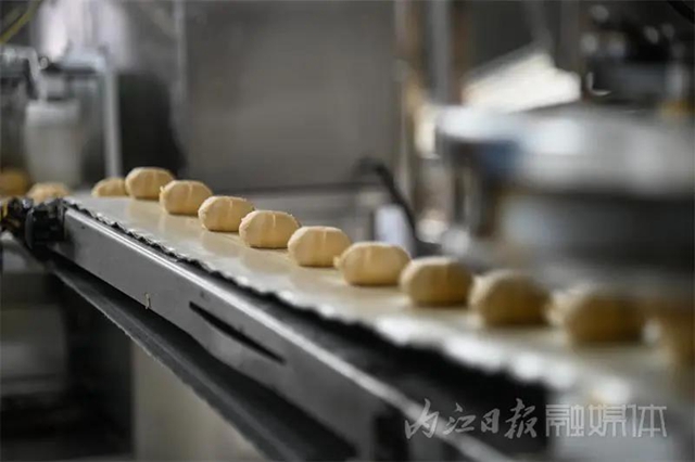 一年賣出1500噸！內(nèi)江這個非遺麻餅到底有好好吃？(圖5)