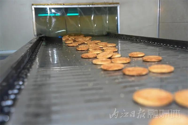 一年賣出1500噸！內(nèi)江這個非遺麻餅到底有好好吃？(圖11)