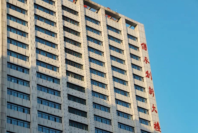 【擴(kuò)散】年手術(shù)量3000臺(tái)次！這機(jī)器夠厲害……