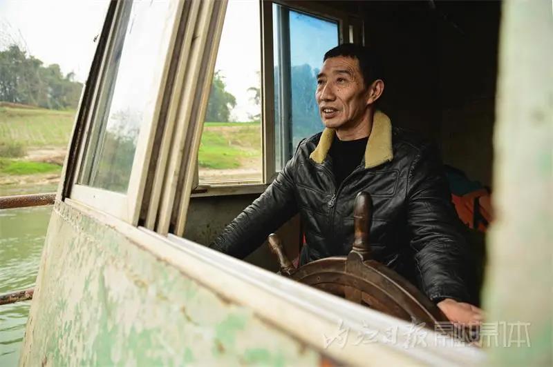 一趟一元！40元包年！內(nèi)江這對(duì)夫妻開的船，你坐過嗎(圖4)