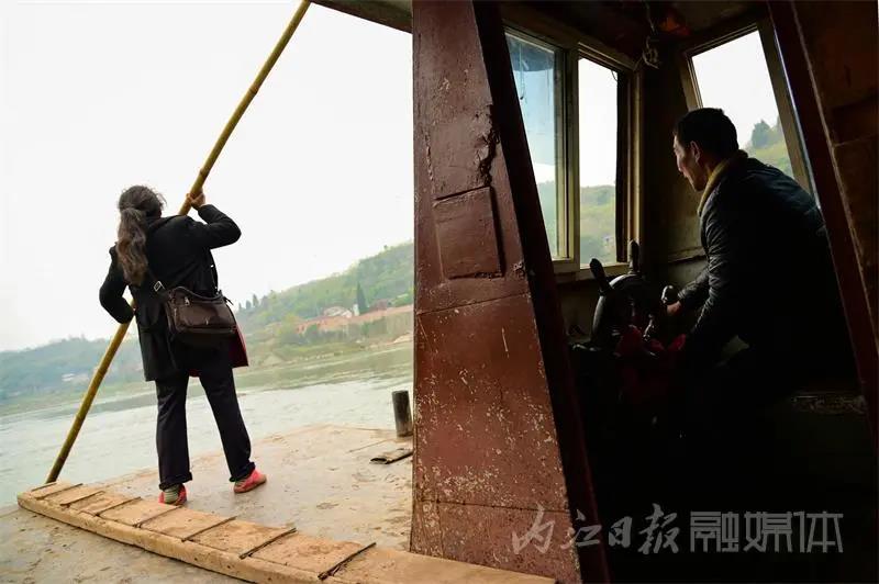 一趟一元！40元包年！內(nèi)江這對(duì)夫妻開的船，你坐過嗎(圖6)