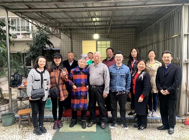 家風(fēng)永流傳 | 瀘州86歲老干部，堅持25年上“家庭黨課”