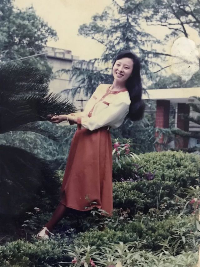 30年護(hù)齡護(hù)士，看看她們青春靚麗的照片，真美！