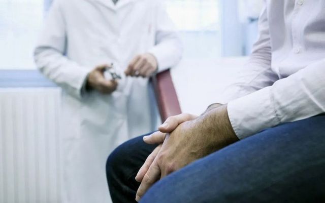 【關(guān)注】瀘州男子從腳趾腫到“蛋蛋”，結(jié)果……