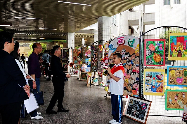 渝西川南“五育融合”視域下高品質(zhì)學(xué)校建設(shè)領(lǐng)航培訓(xùn)現(xiàn)場教學(xué)在敘永縣開展